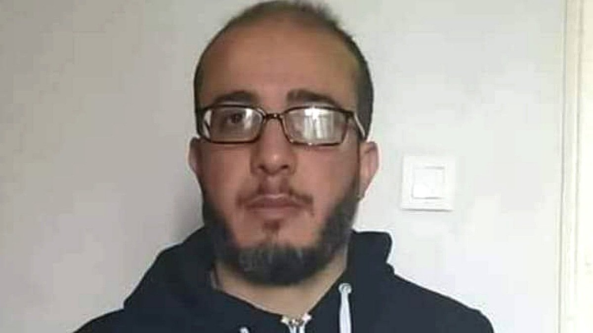 تيزي وزو: الحكم بالحبس ضد الأستاذ الجامعي نعيم سعدي