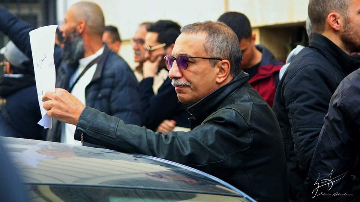 إحسان، حتى وأنت محروم من حريتك تبقى رجلا حرا